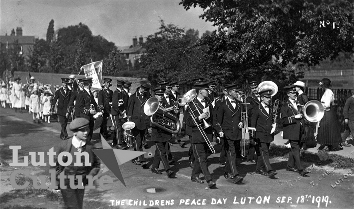 Children's peace celebration 1919