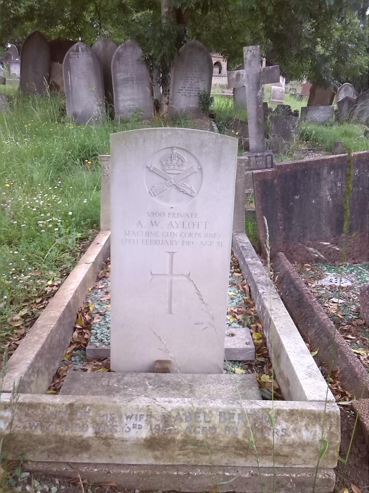 Arthur Aylott's Headstone