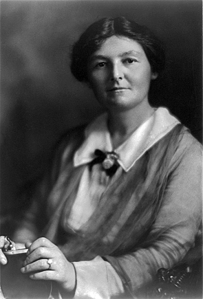 Margaret Bondfield (Wikipedia)