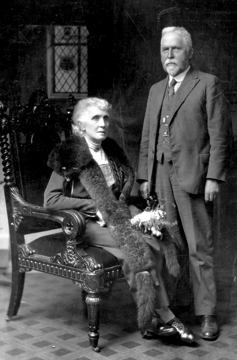Thomas Hobbs and wife Elizabeth 1926