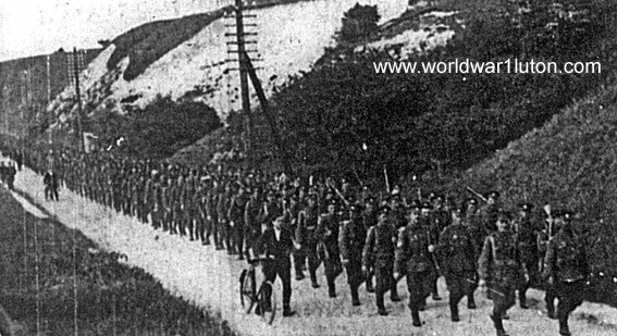 1/5th Bedfords march up Barton cutting